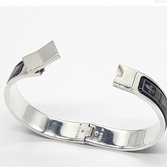 Very Rare Hermes Clic Bracelet in 925 Sterling Silver - Navy Fleur de Lis - PM - Picture 3 of 11